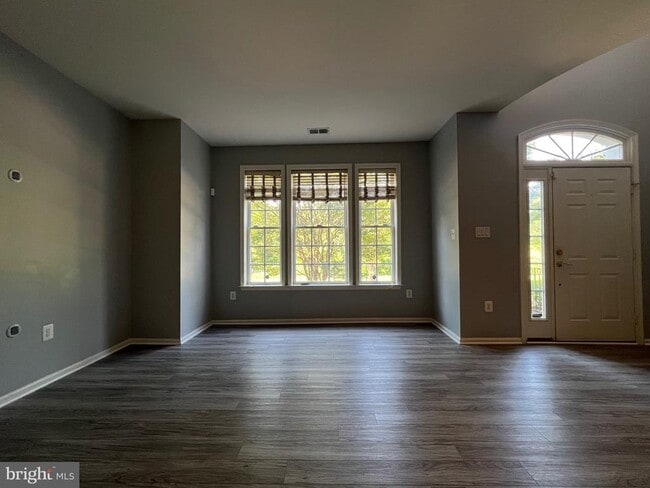 Building Photo - 787 Vestal St