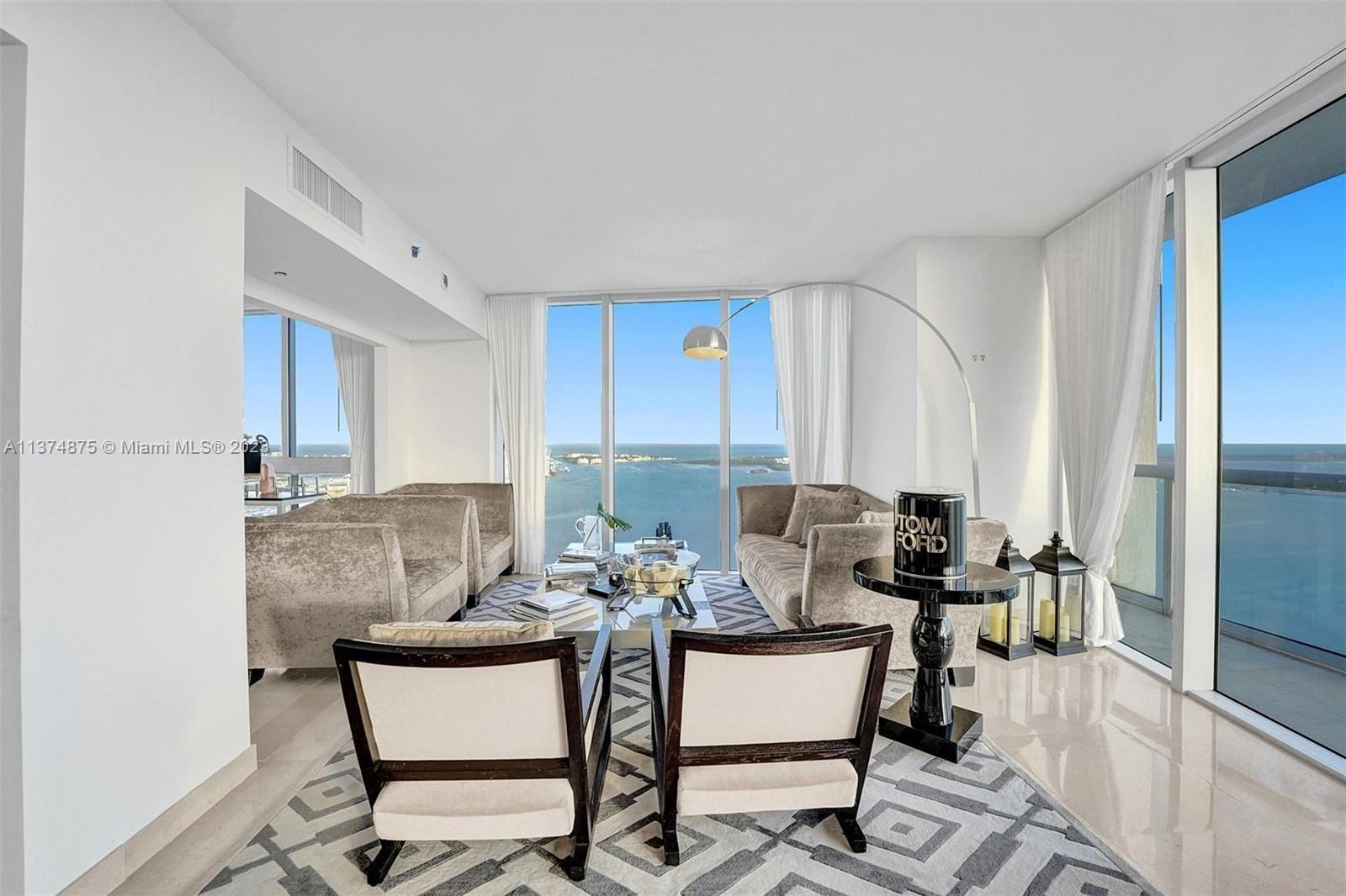Building Photo - 495 Brickell