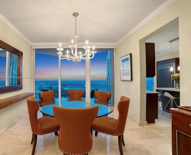 Building Photo - 300 South Pointe Dr
