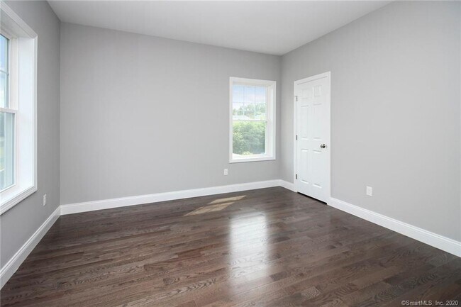 Building Photo - 35 Ringgold St