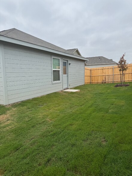 Building Photo - 11719 Bone Spg Dr