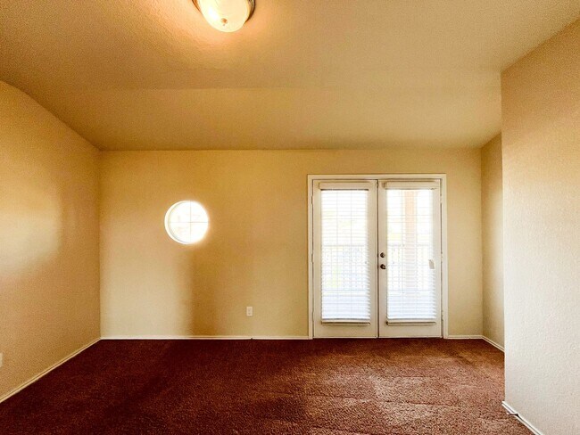 Building Photo - Available NOW!!!! This gorgeous home is located in The Landing Subdivision in Killeen. This home ...