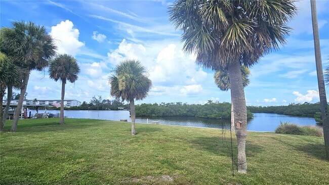 Building Photo - 1210 Maryknoll Rd