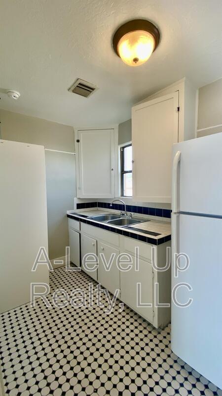 Building Photo - 318 N Euclid Ave