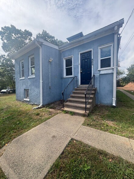 Primary Photo - 465 Tampa St