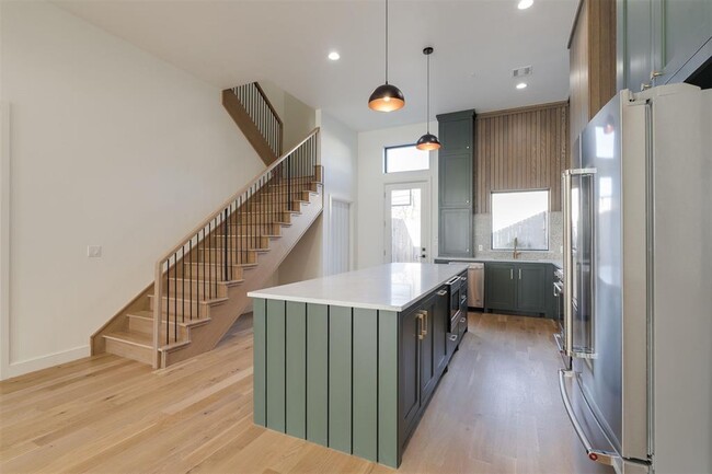 Building Photo - 827 NW 8th St