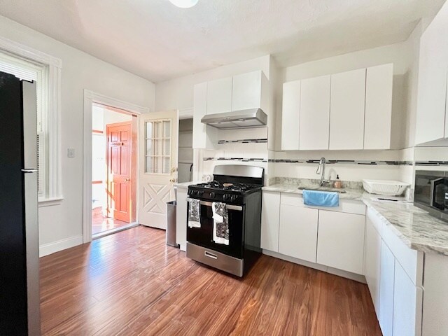 Building Photo - 200 Highland St