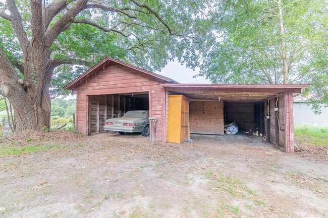 Building Photo - 11290 FM 1484 Rd