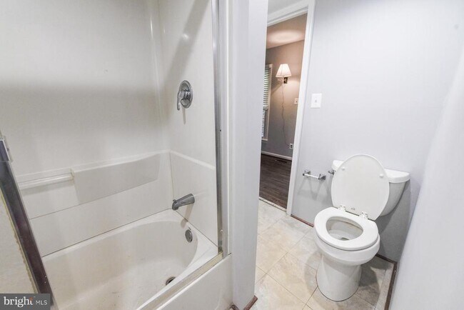 Building Photo - 1345 Carpers Farm Way