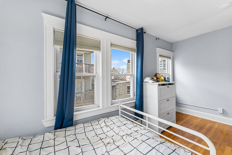 Building Photo - 42 Jefferson St