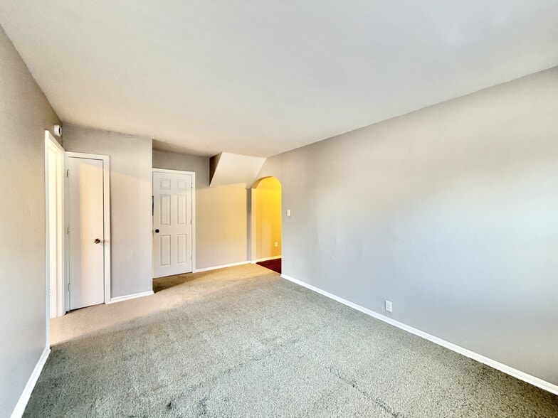 Building Photo - 1310 Copeland Ave