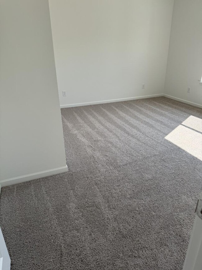 Building Photo - 329 Canonbury Dr