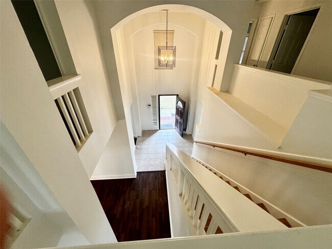 Building Photo - 19622 Sasquatch Dr