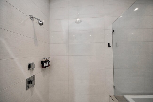 Building Photo - 4521 San Felipe St