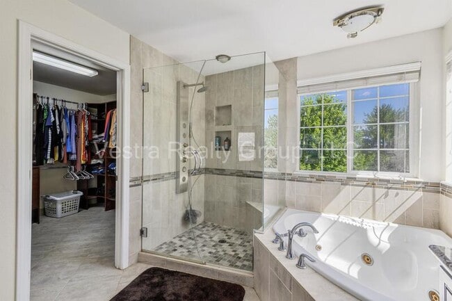 Building Photo - 2157 Maples Pl