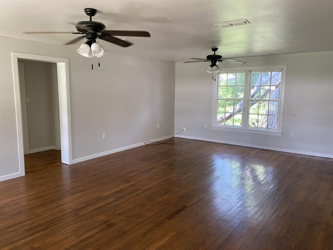 Building Photo - 1301 West Frey-