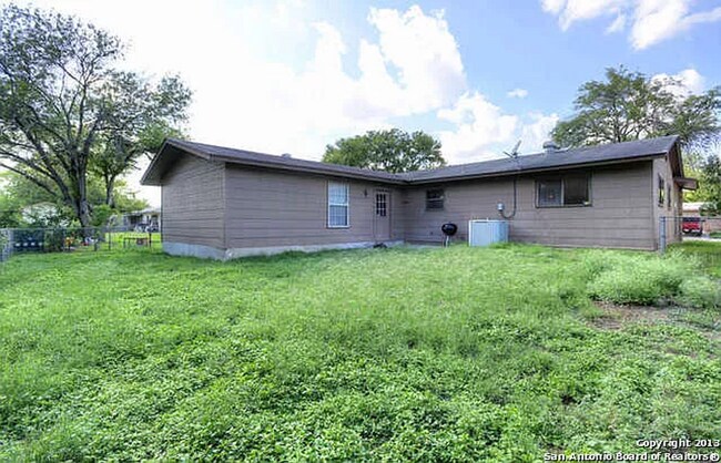 Building Photo - 3 BR/2BA | Newly Renovated Single Family Home | 1-Car Covered Parking | Gated backyard