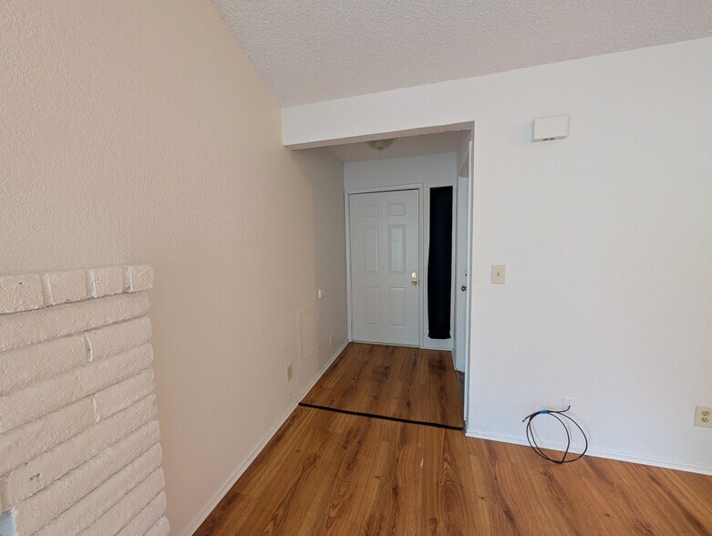 Building Photo - 9227 Kelley Dr