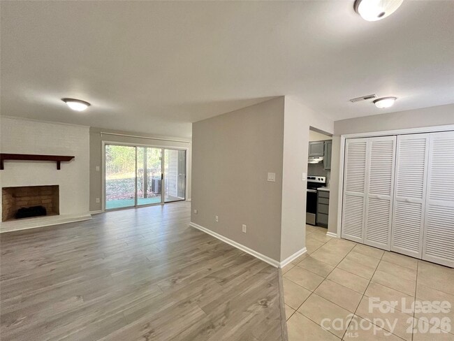 Building Photo - 2901 Iron Gate Ln