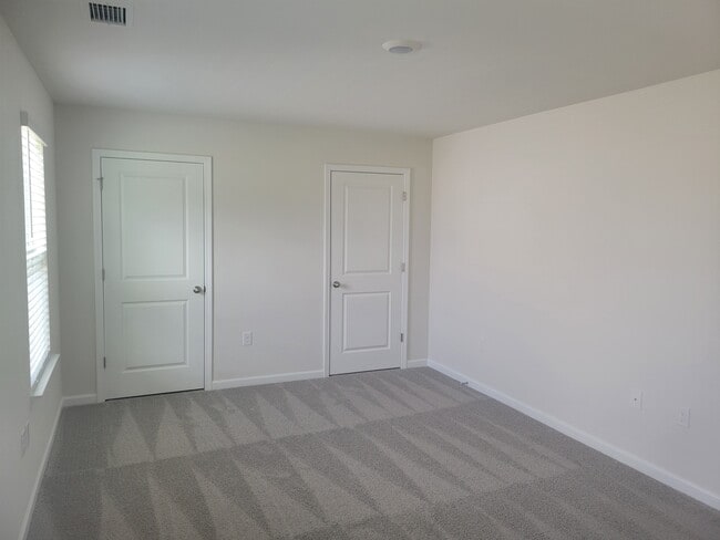 Building Photo - 50 Clear Creek Ln