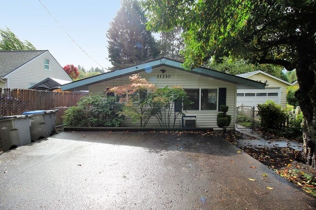 Building Photo - 11330 SW Tigard St