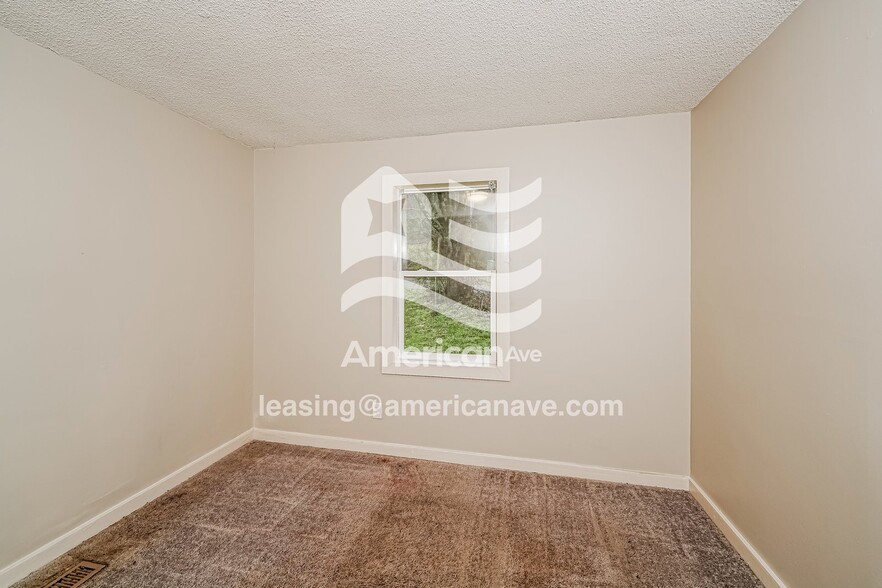 Building Photo - 6712 3rd Ave S