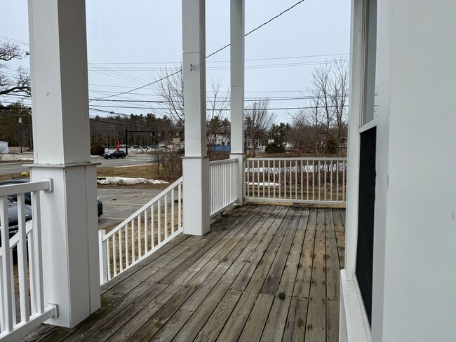 Building Photo - Well maintained inside and out