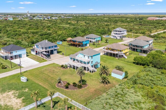 Building Photo - 814 Helen Blvd