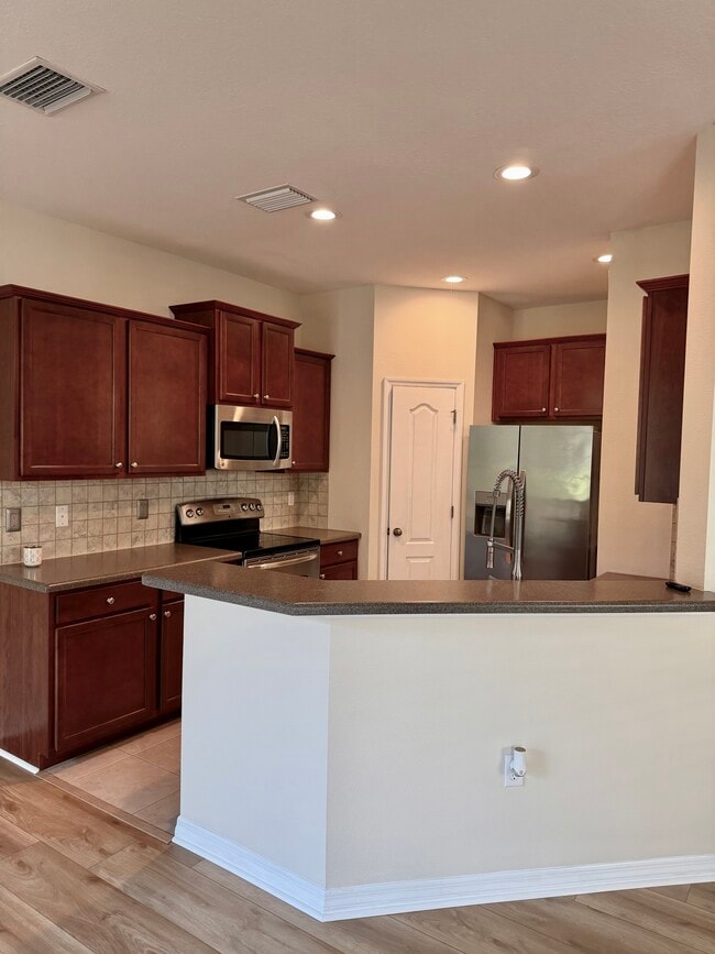 Building Photo - 5610 Kingletsound