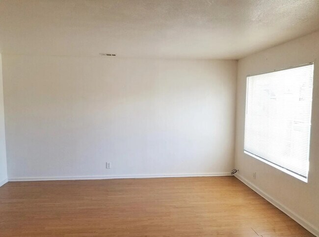 Building Photo - 1072 18th Street