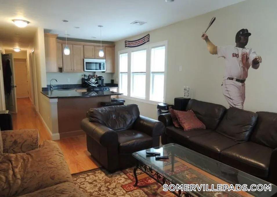 Building Photo - 27 Fairfax St