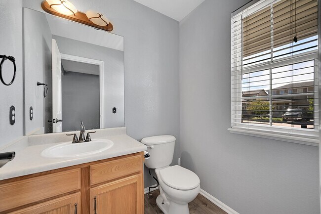 Building Photo - $2,540.95, 4 bed, 3.5 bath Home in Co Springs with Fenced in Yard and Finished Basement!