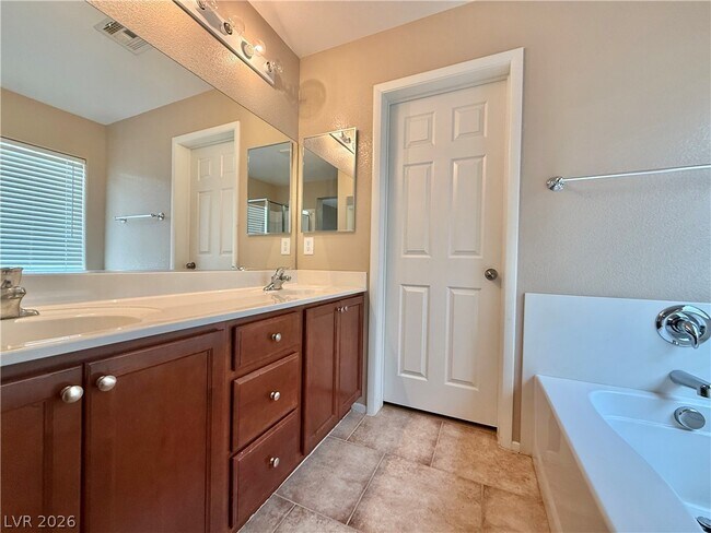 Building Photo - 9070 Vintage Wine Ave