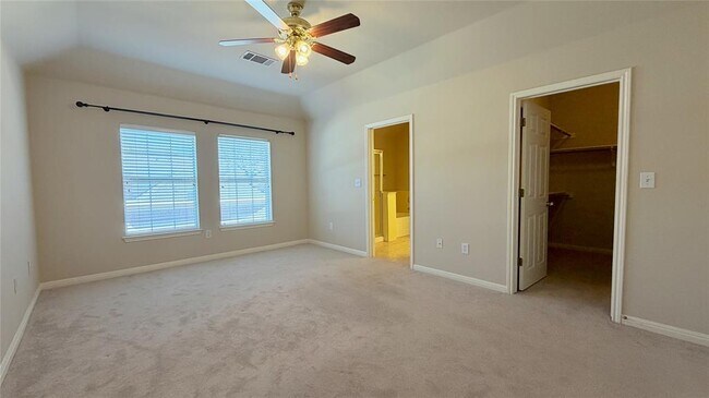 Building Photo - 5515 Davis Ln