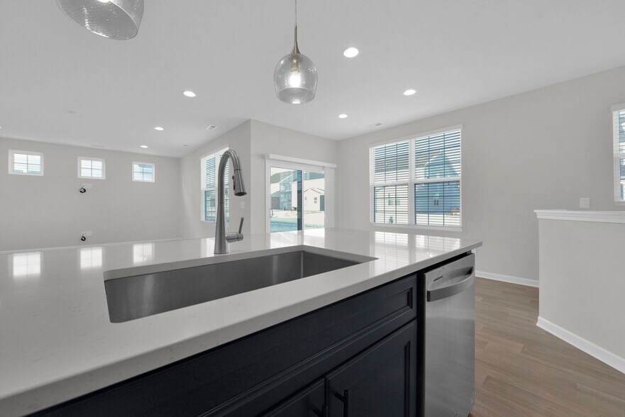 Building Photo - 12065 Landon Dr