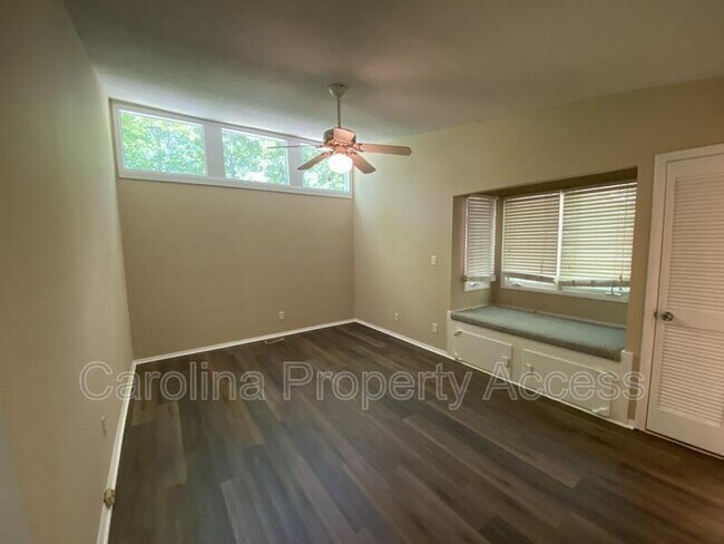 Building Photo - 102 Polks Pl
