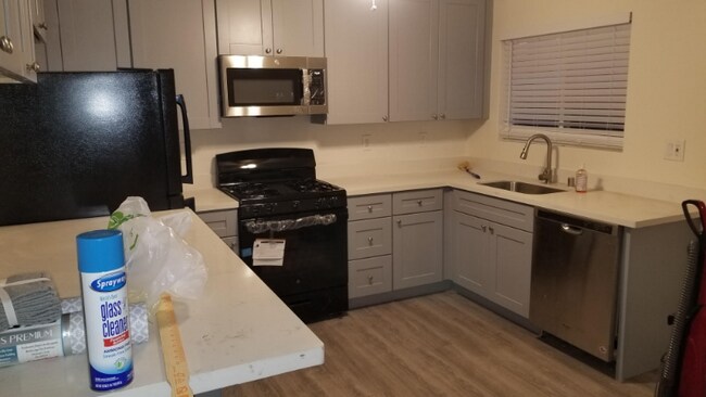 Building Photo - 938 Princess Anne Dr