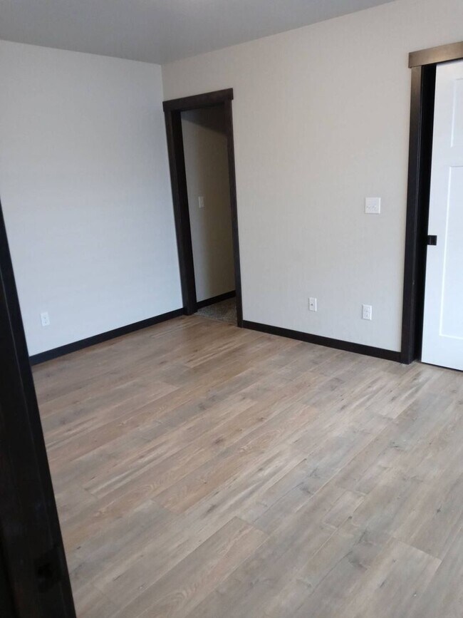 Building Photo - Beautiful Brand New Post Falls Home on the Prairie