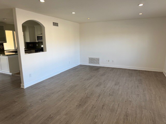 Building Photo - 23056 Lanark St