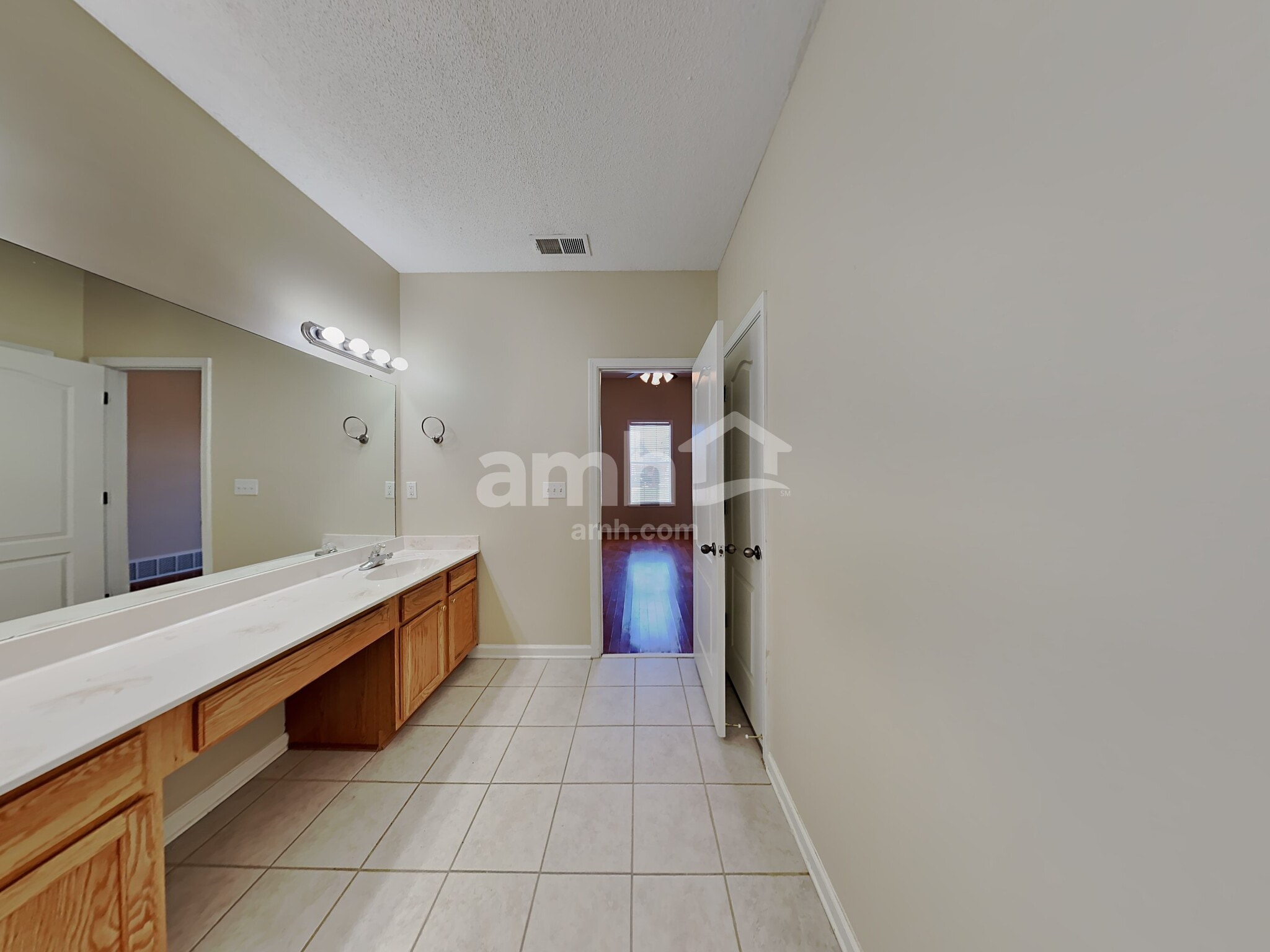 Building Photo - 9619 Morning Shadow Dr