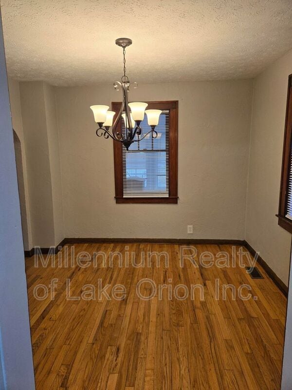 Building Photo - 30 E Beverly Ave