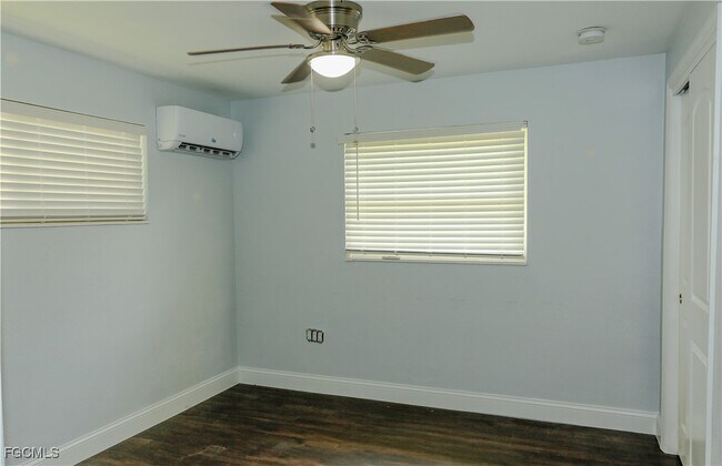 Building Photo - 310 Burland St
