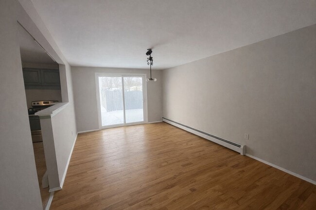 Building Photo - House for rent