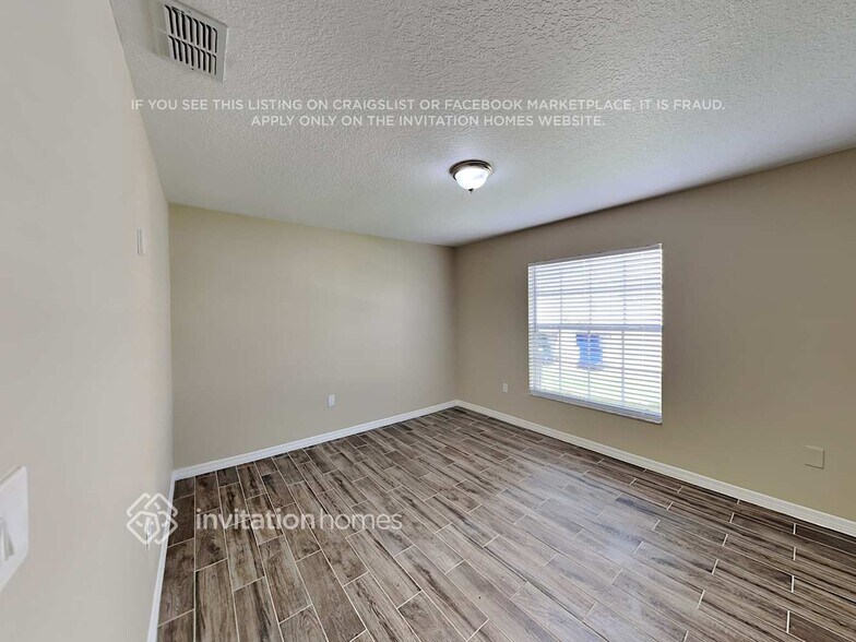 Building Photo - 2399 Sweetwater Blvd