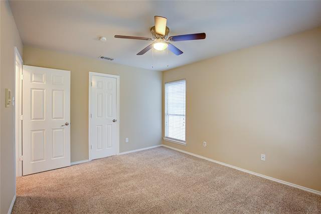 Building Photo - 535 Raintree Cir