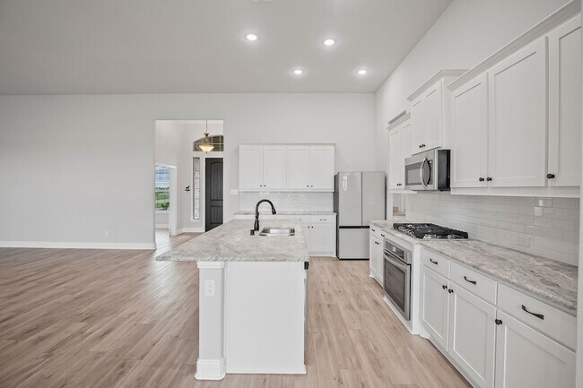 Building Photo - 8165 Honeywell Ave