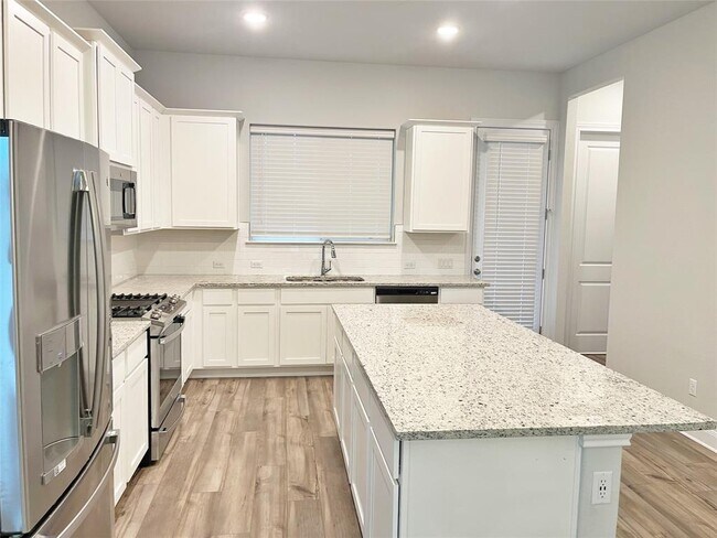Building Photo - 240 Revere Dr