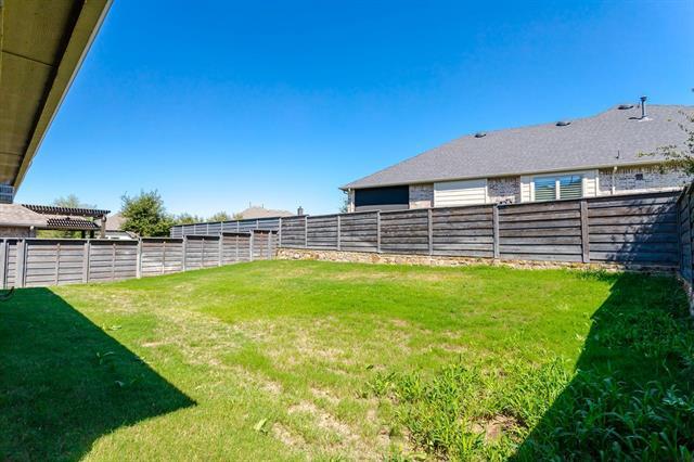 Building Photo - 713 Parkland Dr