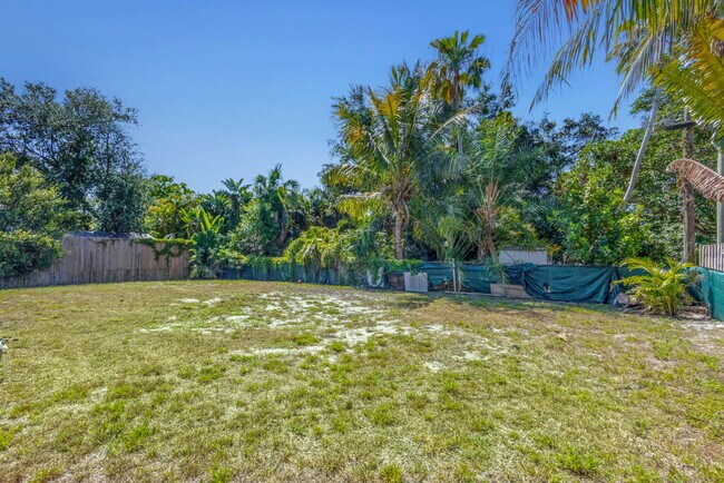 Building Photo - 8888 SE Colony St