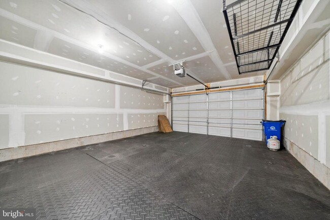 Building Photo - 817 Badger Ave